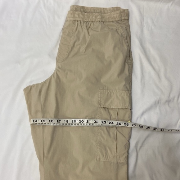 UniQLOl,Women’s ,Cream, Long, Cargo Pants With Elastic Ankle.Size-Large. - Picture 8 of 11